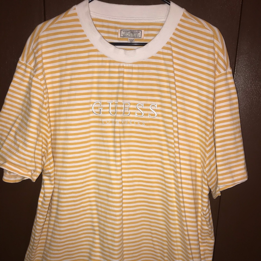 GUESS striped T-shirt💛